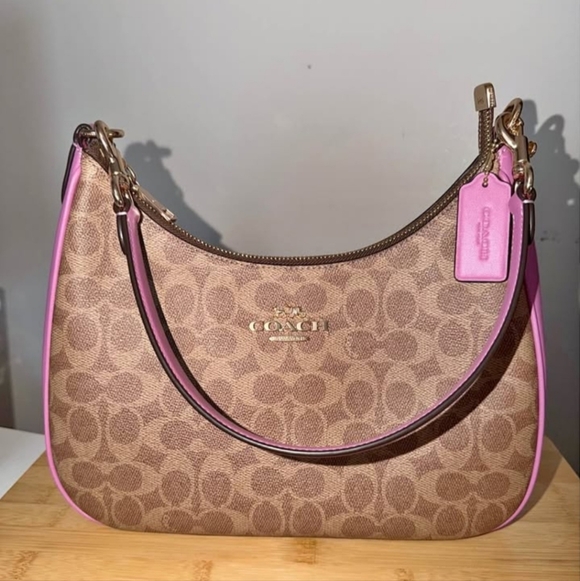 Coach Handbags - Coach Laurel Signatute Print Shoulder Bag